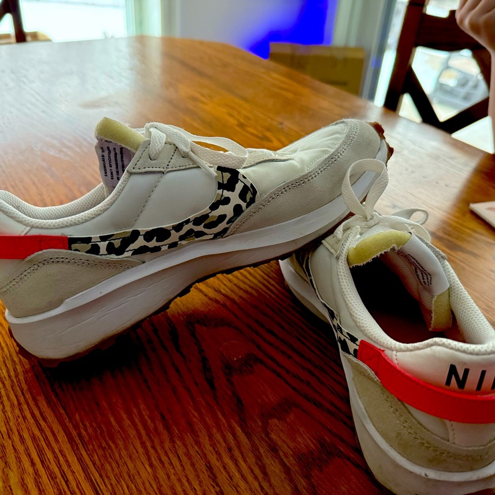 Women’s Nike size 9